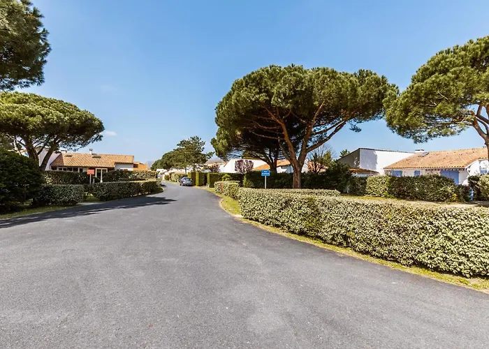 Les Palmyriennes-3 By Interhome Сasa de vacaciones *